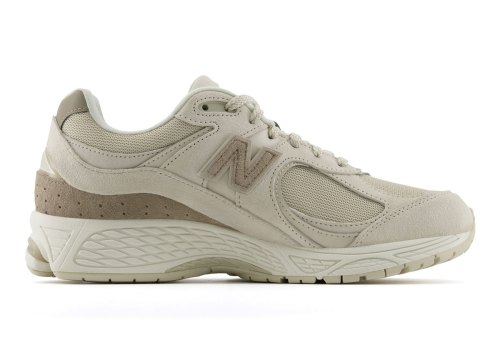 The New Balance 2002R Skips A Season With A Fall-Ready Edition(pic2)